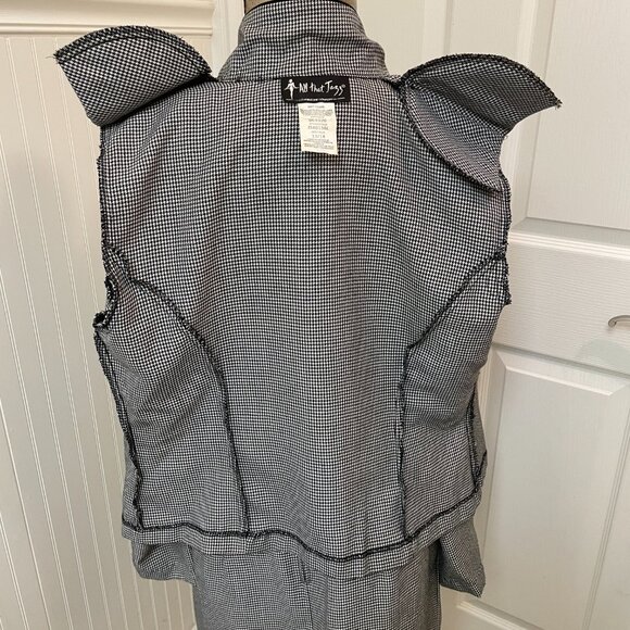 ALL THAT JAZZ HOUNDSTOOTH BLACK AND WHITE TWO PIECE VTG SUIT, JUNIOR SIZE 13/14. - Picture 9 of 14